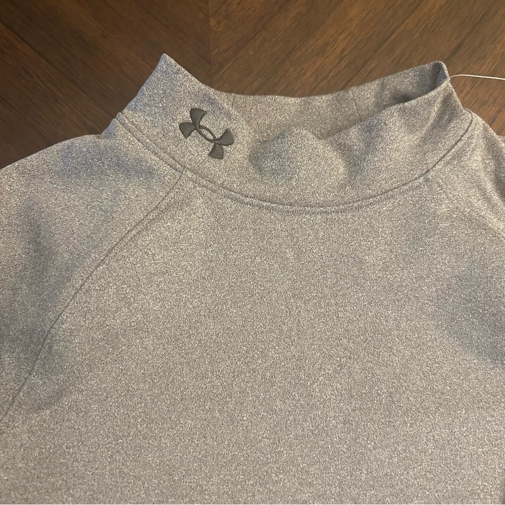 Under Armour Womens Neck T-Shirt, Charcoal Light Heather Black, X-Small New - Picture 4 of 9